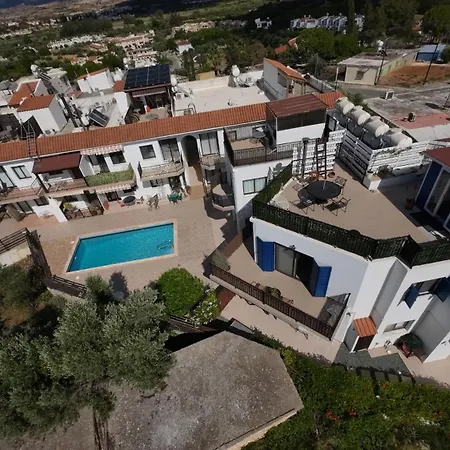 Cosy With Rooftop Terrace *