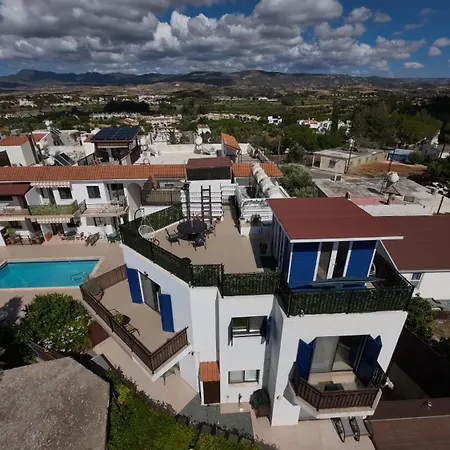 Cosy With Rooftop Terrace *