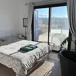 Διαμέρισμα Cosy With Rooftop Terrace