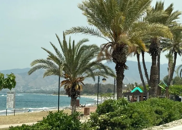 アパート Cosy With Rooftop Terrace Prodhromi